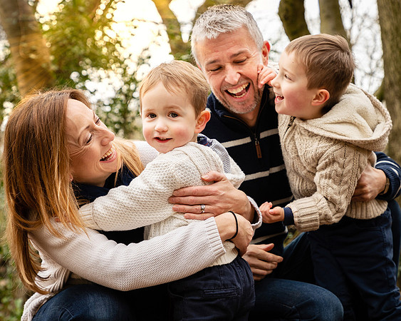 Natural relaxed and fun family portraits