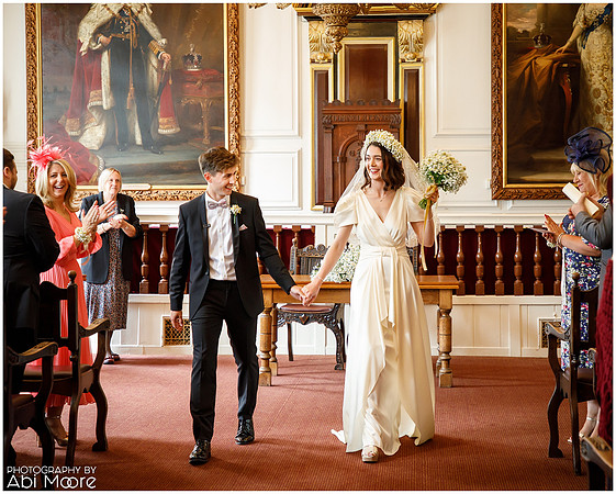 Windsor Guildhall relaxed wedding photography 04