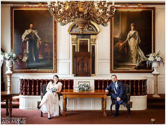 Relaxed natural Windsor Guildhall wedding photographer 06