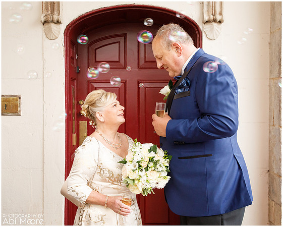 Windsor Guildhall natural wedding photography 6