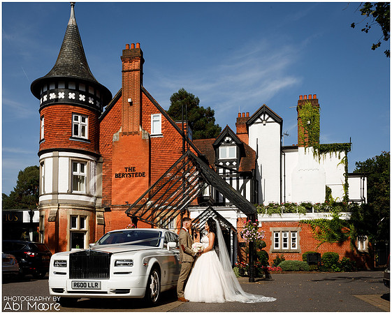 Windsor & Ascot fun relaxed wedding photography 07