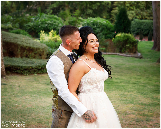 Windsor & Ascot fun relaxed wedding photography 11