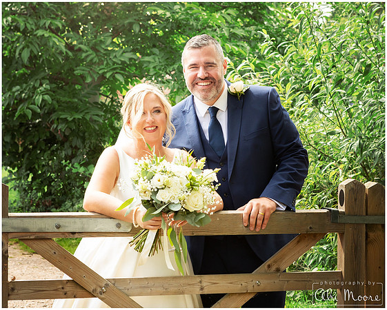 Sonning Great House Berkshire wedding photographer 06