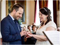 Relaxed natural Windsor Guildhall wedding photographer 03