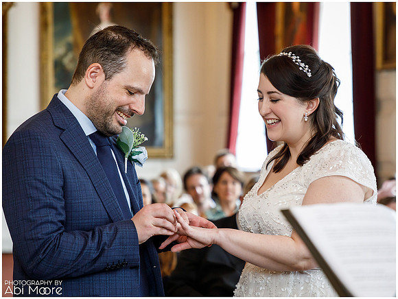 Relaxed natural Windsor Guildhall wedding photographer 03
