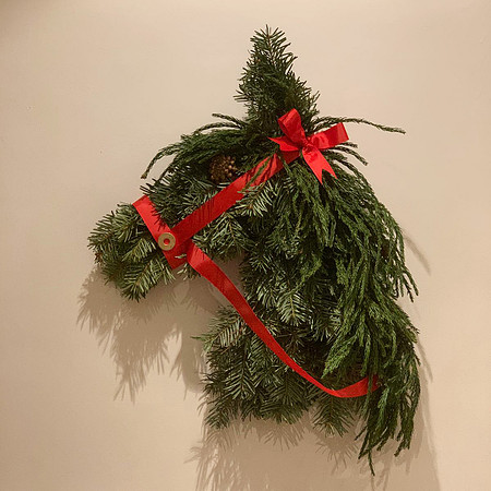Lisa Darban horse wreath