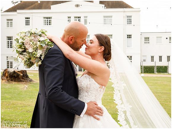 Windsor wedding photographer - Berkshire venues - Windsor Guidhall & Beaumont Estate 12