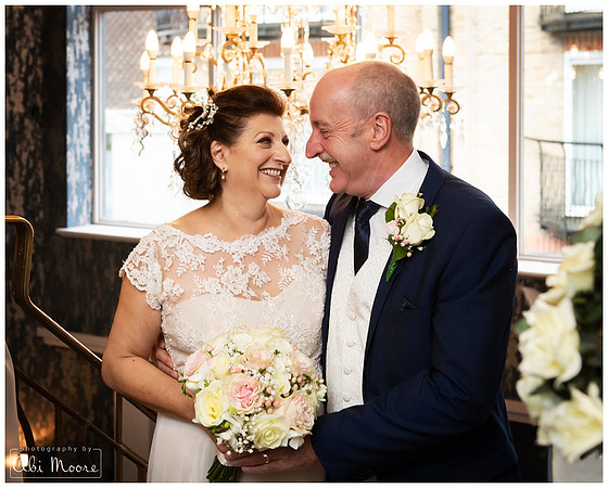 Winter wedding photography Windsor Castle Hotel 04