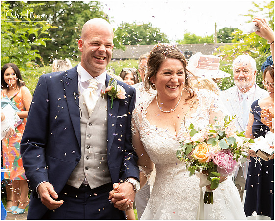 Garden party wedding Maidenhead 3