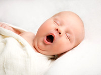 How to soothe & settle a newborn baby